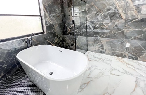 Greenview Shores House | Romantic Dream Home in Wellington 4/2 heated Pool, Fireplace on Beautiful Lake