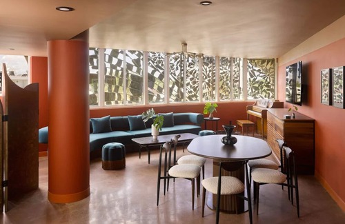 Coconut Grove Hotel | Romantic Escape w/Private Terrace | Close to Cocowalk Mall | Rootop Pool Access