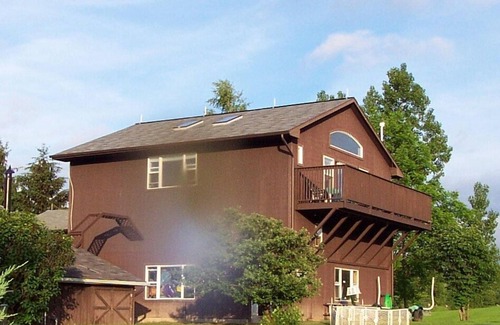 Cazenovia Apartment | Romantic getaway! Treat yourself- you deserve it!