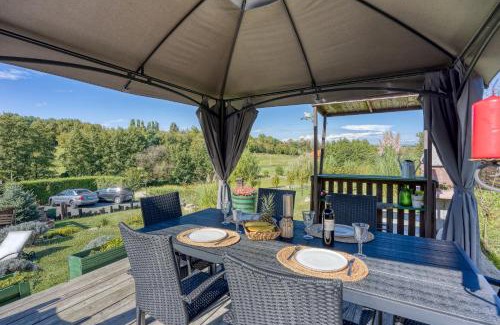 Varazdin House | Romantic Haven with Hot Tub - Happy Rentals