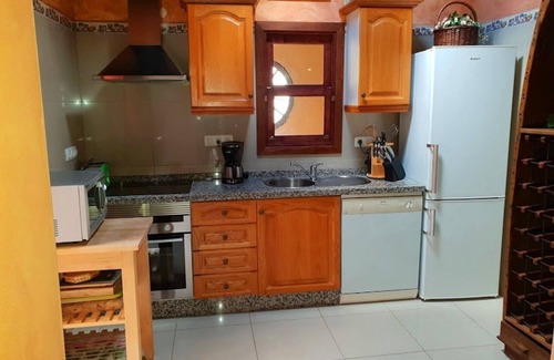 Arico Cottage | Romantic, historic country house with tropical garden