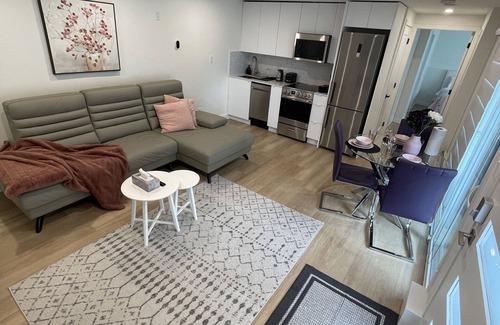 Upper Lonsdale House | Romantic Pink Suite