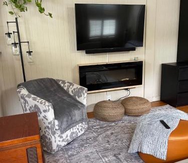 Beach Institute Apartment | Romantic Studio Apt in Historic Downtown Savannah