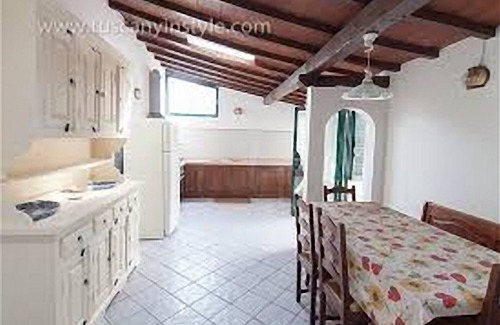 Marina di Pietrasanta Villa | ROMANTIC VILLA WITH GARDEN, BBQ, WI FI, AIR CONDITIONING