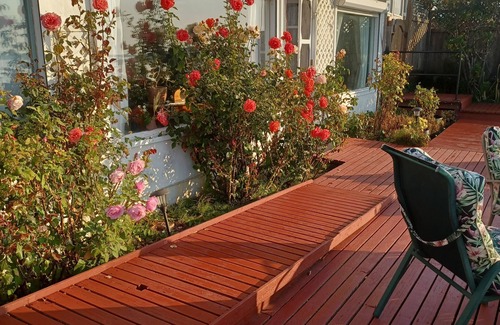 Fairfield Cottage | Romantic Waterfront apartment. Sunrises/Sunsets from Deck.