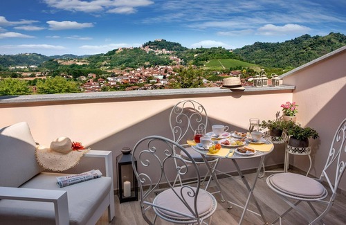 Borgo House | Roncaglia Suite, Holiday Home with Private Spa