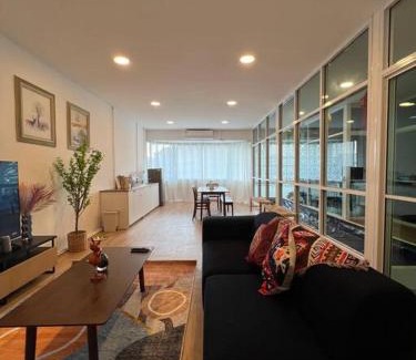 China Town Apartment | Roof Top 4BR Top Private Floor, china town, center