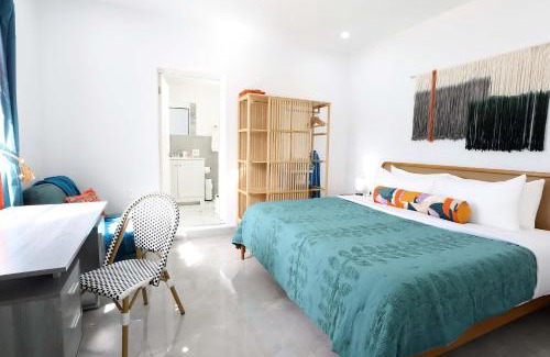 Flamingo/Lummus Apartment | Rooftop Retreat on Ocean Drive with Beach View