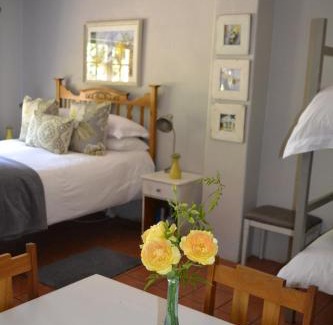 Drakenstein House | Rooiheuwel Cottage