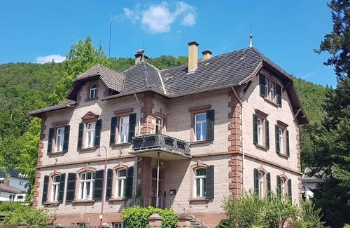 Merzalben Apartment | Room 1 (triple room) - Hostel Forsthaus