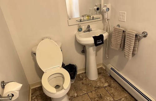 Schroon Lake Hotel | Room 103 king bed .