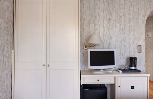 Reichenau Apartment | Room '3-Bett Ohne Seeblick' with Shared Terrace, Balcony and Wi-Fi