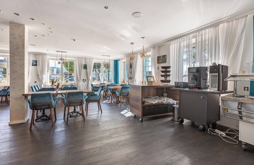 Reichenau Apartment | Room '3-Bett Ohne Seeblick' with Shared Terrace, Balcony and Wi-Fi