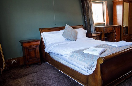 Bordesley House | Room 8 at the Old Crown Hotel