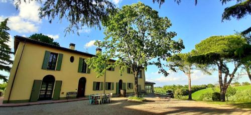 Castel San Pietro Terme House | Room&breakfast La Gramadora