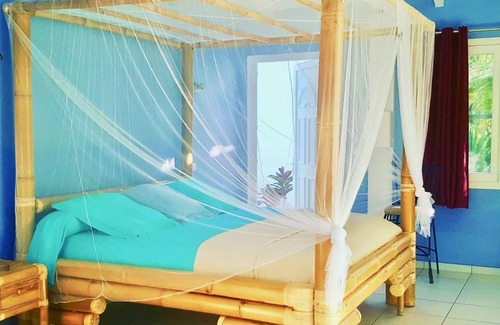 Le Gosier Bed & Breakfast | Room + breakfast every morning + 2 meals included in your stay.