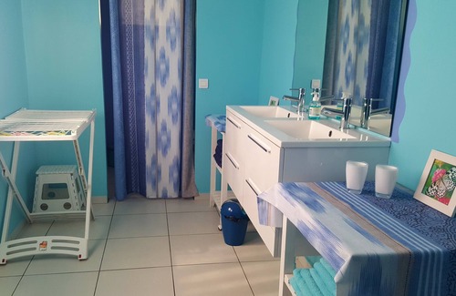 Le Gosier Bed & Breakfast | Room + breakfast every morning + 2 meals included in your stay.