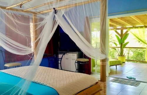 Le Gosier Bed & Breakfast | Room + breakfast every morning + 2 meals included in your stay.