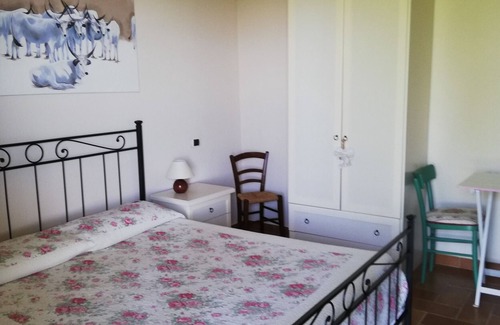 Magliano in Toscana Other | Room 'Calendula Con Vista' with Shared Pool, Wi-Fi and Air Conditioning