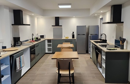 Salies-du-Salat Apartment | Room 'Chambre 7' with Shared Terrace, Wi-Fi and Air Conditioning