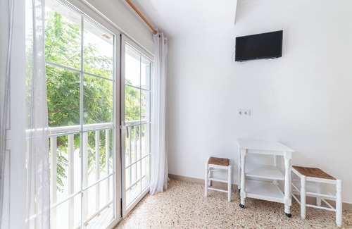Roquetas de Mar Apartment | Room 'Doble Individual 11' with Wi-Fi and Air Conditioning