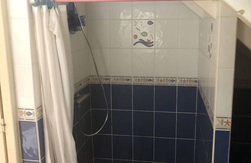 Baie-Mahault Bed & Breakfast | Room for rent in beautiful villa