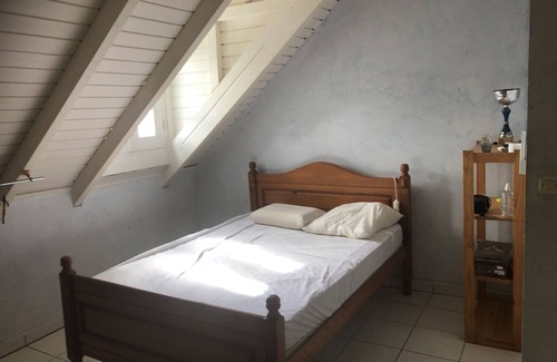 Baie-Mahault Bed & Breakfast | Room for rent in beautiful villa
