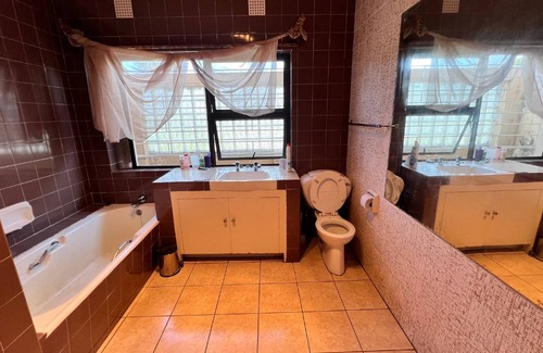 Greater Johannesburg Metropolitan Area House | Room-honey Hills Excellence Resorts D