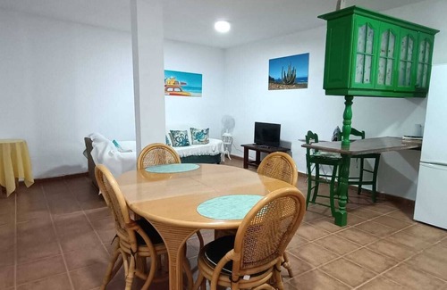 Los Gavilanes House | Room in a low 2 beds single shared house