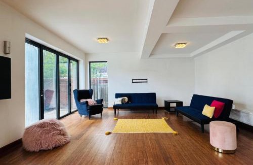 High Wycombe House | Room in a Luxury House