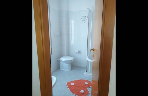 Pineto Bed & Breakfast | Room in B&B - Spacious Triple Room a Stones Throw From the sea