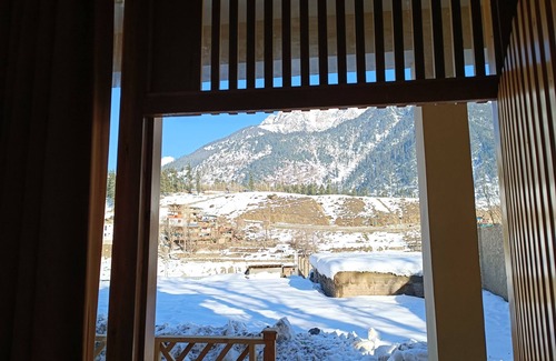 Kalam House | Room in Chalet - Woodridge Cottages Kalam