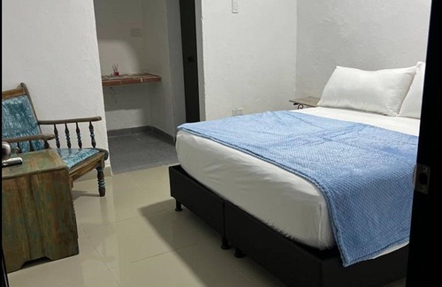 Cartagena Cabin | "room in Lodge - Tr-a4d Hostel Room Near Castillo San Felipe With Pool and Wifi"