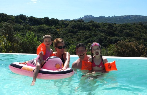 Aglientu Apartment | Room 'Jane Tarzan' with Shared Pool, Private Terrace and Air Conditioning