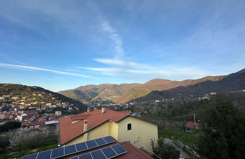 Piazza-Tralia-Pendolo Apartment | Room 'Pompei Con Vista Vesuvio' with Mountain View, Wi-Fi and Air Conditioning