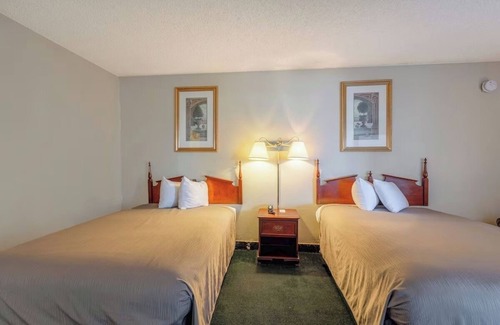 Allison Hotel | Room w/Essentials Perfect for Budget-Friendly Travel Near Gallup Sites