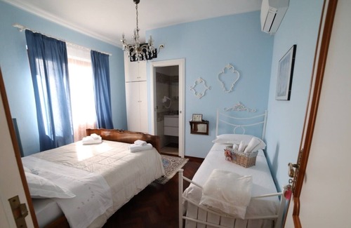 Colonnella Bed & Breakfast | Room with panoramic view of the historic center - residenceb&B salge