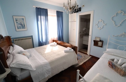 Colonnella Bed & Breakfast | Room with panoramic view of the historic center - residenceb&B salge