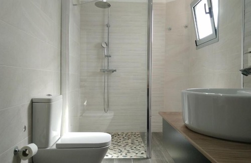 Radazul House | Room with private bathroom and sea view, 50 m del mar