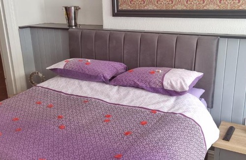 Aberystwyth House | Rooms by Maes y mor Town Centre