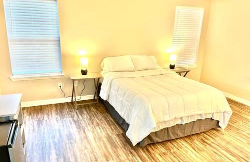 Church Street Apartment | Rooms by Month Atlanta