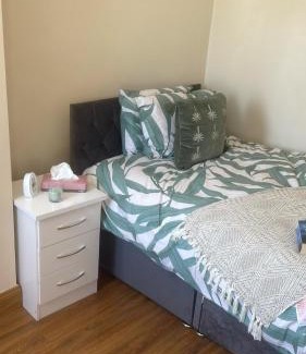 Galway City Centre House | Rooms only Galway city