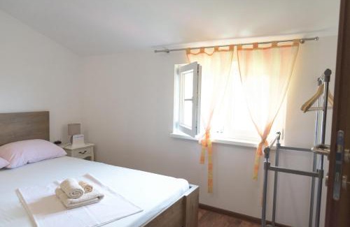 Otocic Ravni Zakan House | Rooms Sunny valley