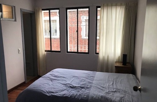 Bogota Bed & Breakfast | Rooms to Rent in Period House. Near most major Universities & tourist sites.