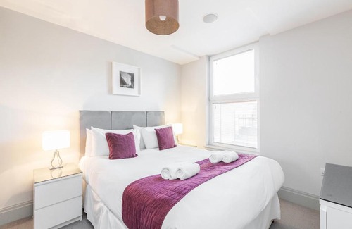 South Richmond Apartment | Roomspace Serviced Apartments - The Quadrant