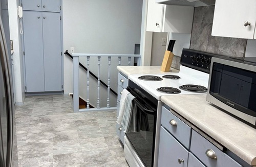 Philomath House | Roomy 3BR base in Philomath, near OSU and within 50 min of the coast with AC.