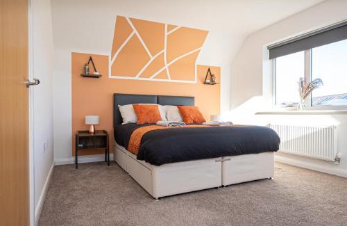 Welford Apartment | Roomy 4-Bed Retreat for 8, Free Parking Included