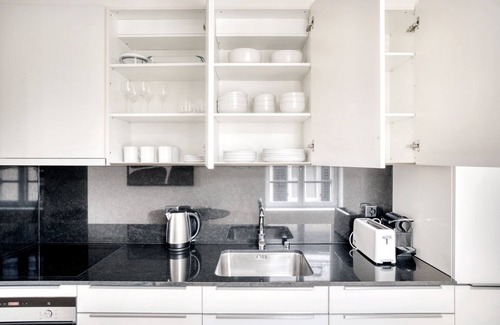 Sihlfeld Apartment | Roomy Wiedikon 2.5 Room w/Storage & W/D, 3 min to Market, by Blueground