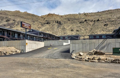 Gardiner Hotel | Roosevelt Hotel - Yellowstone