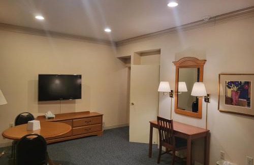 Rhawnhurst Hotel | Roosevelt Inn at Roosevelt Blvd, Philadelphia, PA